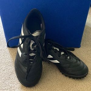 Adidas kids turf soccer shoes